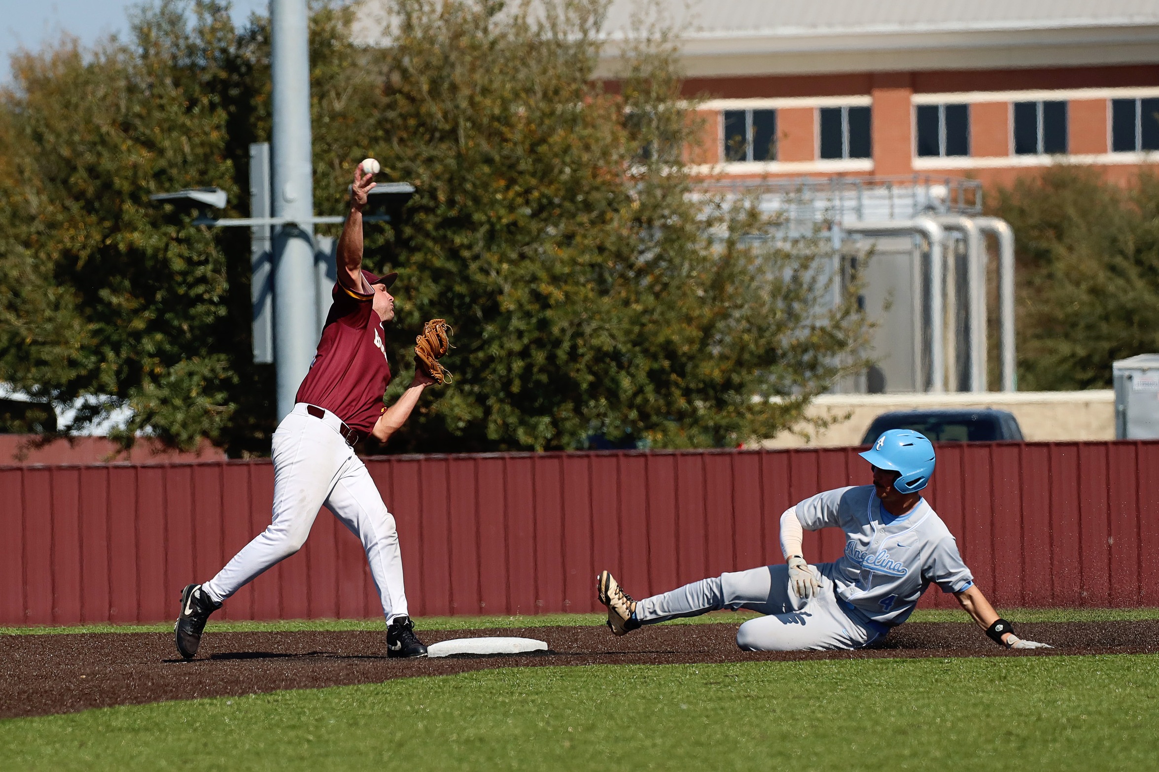 Peshoff&rsquo;s Walk-Off Single Lifts BPCC to Thrilling 9-8 Victory